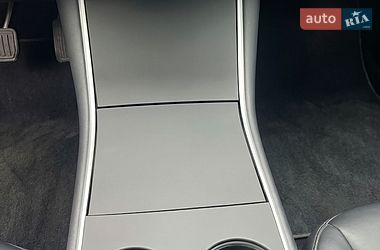 Седан Tesla Model 3 2020 в Кропивницком