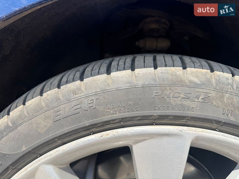 Седан Tesla Model 3 2018 в Києві