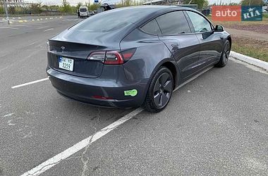 Седан Tesla Model 3 2022 в Києві
