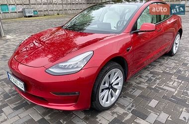 Седан Tesla Model 3 2020 в Дніпрі