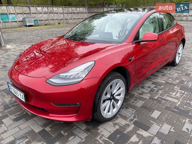 Седан Tesla Model 3 2020 в Дніпрі
