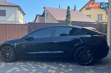 Седан Tesla Model 3 2019 в Киеве