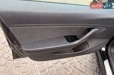 Седан Tesla Model 3 2019 в Тернополе
