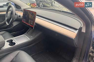 Седан Tesla Model 3 2023 в Киеве