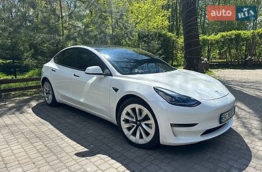 Седан Tesla Model 3 2021 в Самборе