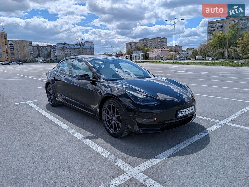 Tesla Model 3 2022