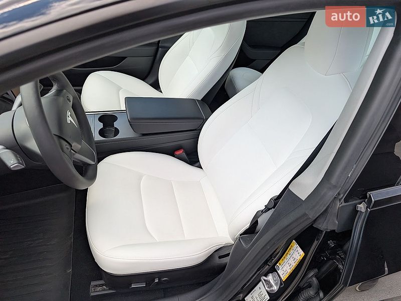 Седан Tesla Model 3 2022 в Каменец-Подольском