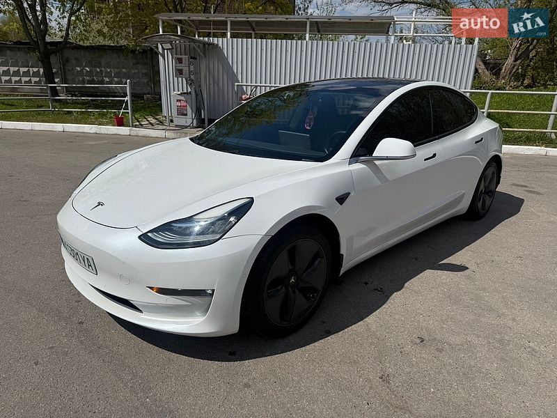 Седан Tesla Model 3 2019 в Харкові