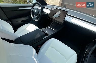 Седан Tesla Model 3 2023 в Києві