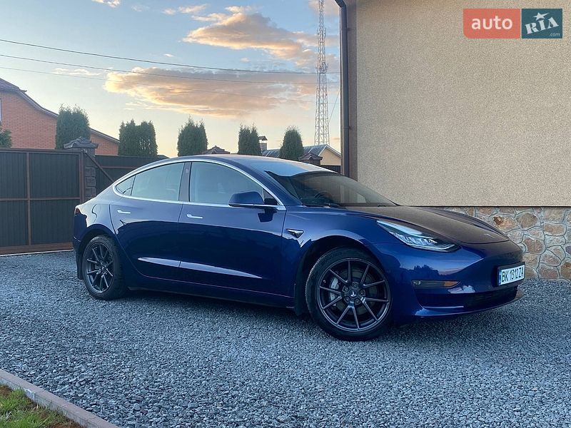 Tesla Model 3 2018
