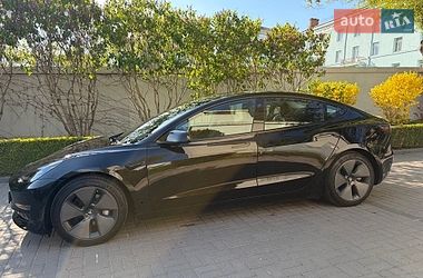 Седан Tesla Model 3 2022 в Ровно