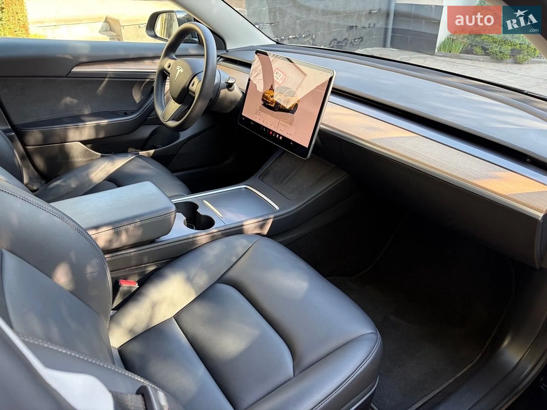 2022 Tesla Model 3 - мініатюра 11