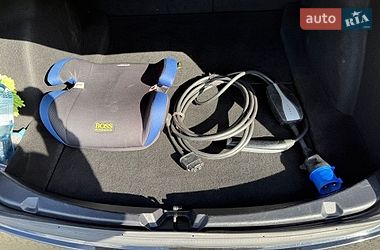 Седан Tesla Model 3 2022 в Львове