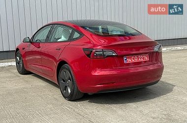 Седан Tesla Model 3 2023 в Чернівцях