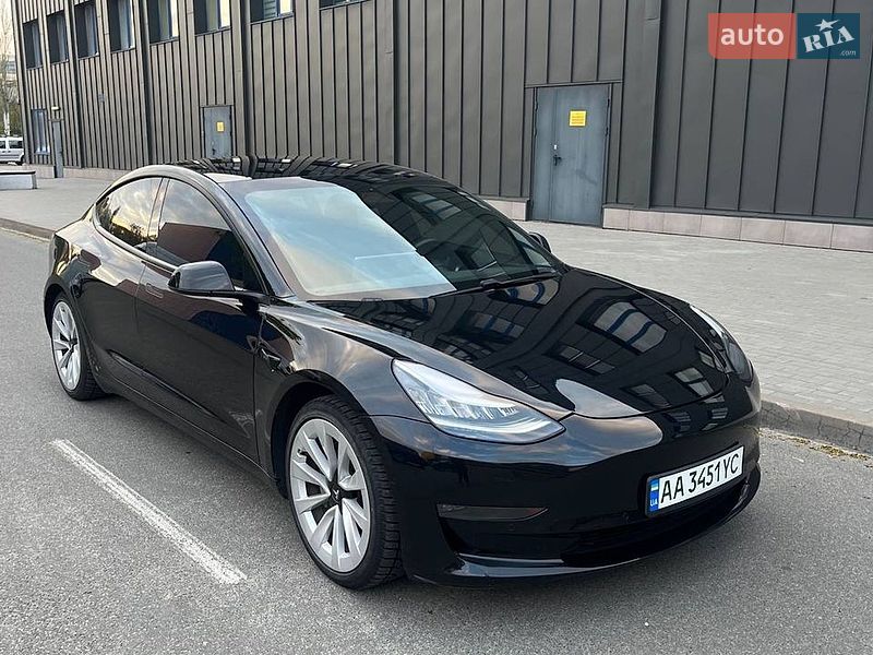 Tesla Model 3 2020