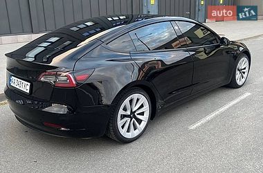 Седан Tesla Model 3 2020 в Києві