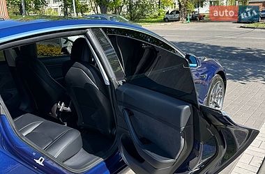 Седан Tesla Model 3 2020 в Киеве