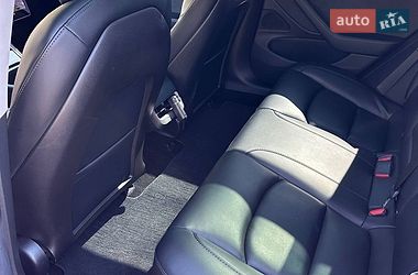 Седан Tesla Model 3 2020 в Киеве