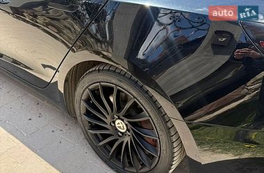 Седан Tesla Model 3 2023 в Львове