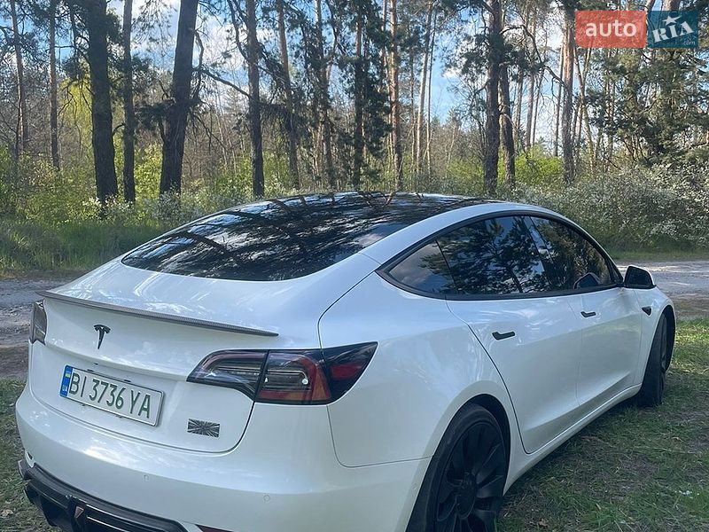 Седан Tesla Model 3 2021 в Полтаве