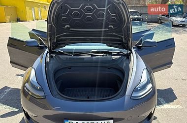 Седан Tesla Model 3 2022 в Кропивницком