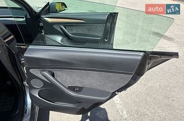 Седан Tesla Model 3 2022 в Кропивницком