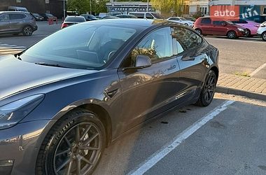 Седан Tesla Model 3 2022 в Львове