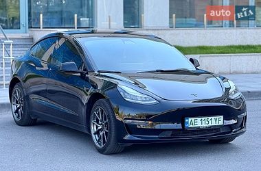 Седан Tesla Model 3 2019 в Дніпрі