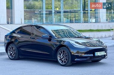 Седан Tesla Model 3 2019 в Дніпрі