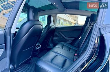 Седан Tesla Model 3 2019 в Дніпрі