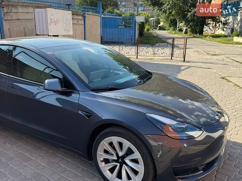 Седан Tesla Model 3 2021 в Харкові