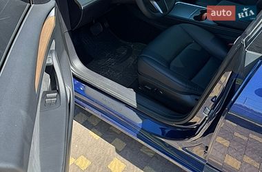 Седан Tesla Model 3 2022 в Ивано-Франковске