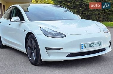 Седан Tesla Model 3 2020 в Черкассах
