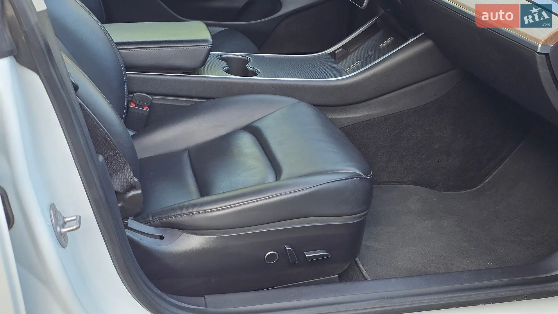 2020 Tesla Model 3 - мініатюра 25