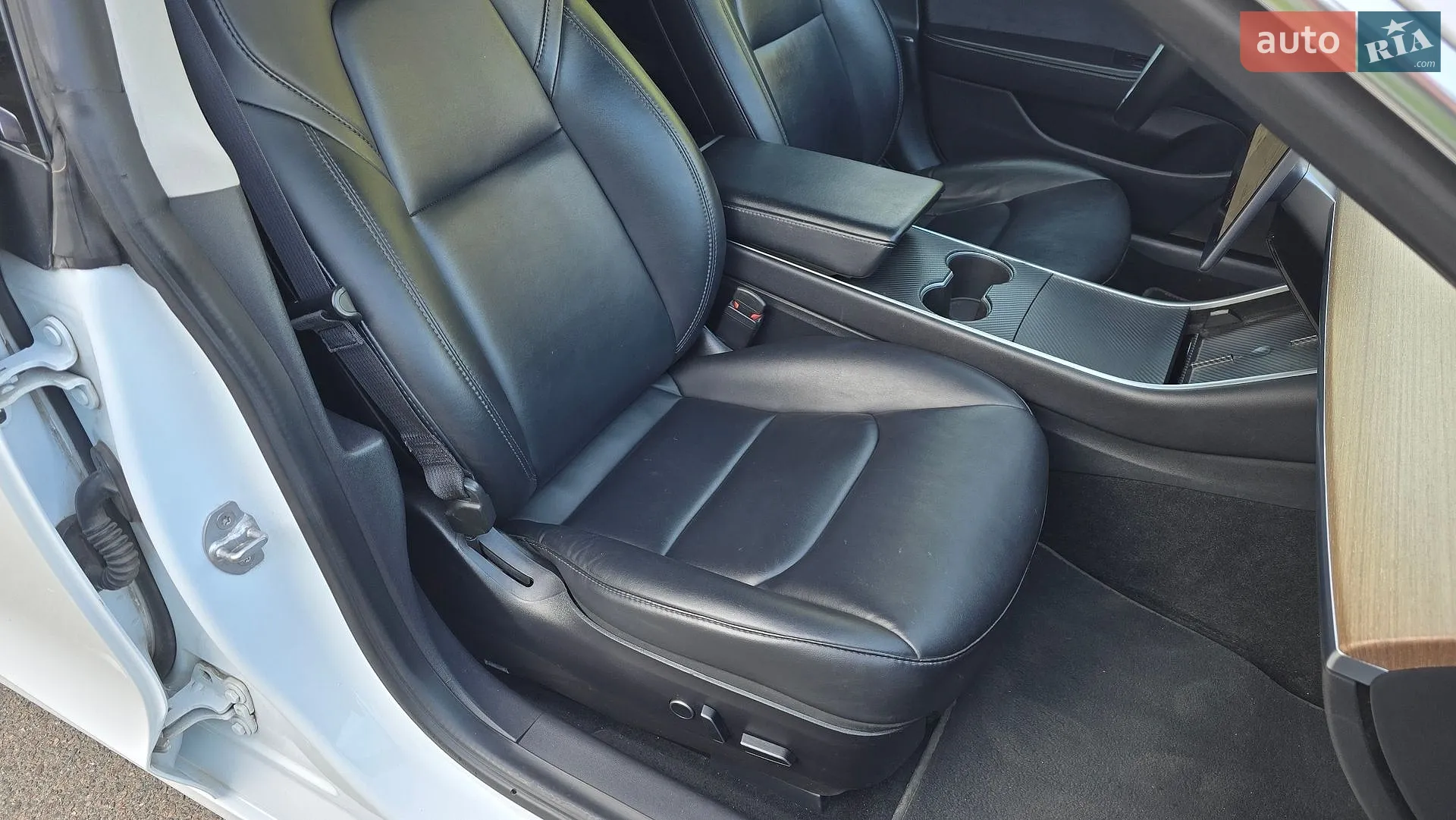 2020 Tesla Model 3 - мініатюра 27