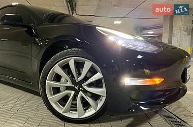 Седан Tesla Model 3 2018 в Тернополе