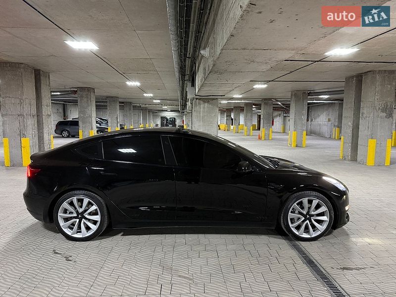 Седан Tesla Model 3 2018 в Тернополе