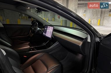 Седан Tesla Model 3 2018 в Тернополе
