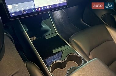Седан Tesla Model 3 2018 в Тернополе