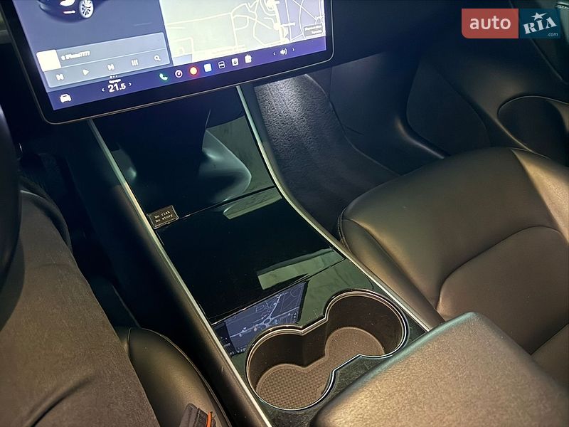 Седан Tesla Model 3 2018 в Тернополе