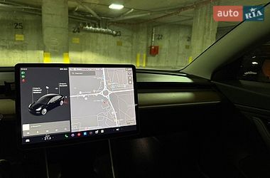 Седан Tesla Model 3 2018 в Тернополе