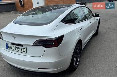 Седан Tesla Model 3 2022 в Киеве
