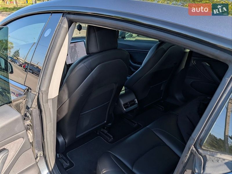 Седан Tesla Model 3 2018 в Днепре