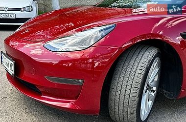 Седан Tesla Model 3 2021 в Золочеве