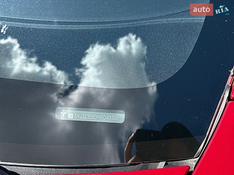 Седан Tesla Model 3 2021 в Золочеве