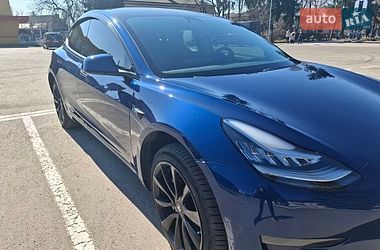 Седан Tesla Model 3 2019 в Киеве