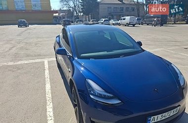 Седан Tesla Model 3 2019 в Киеве