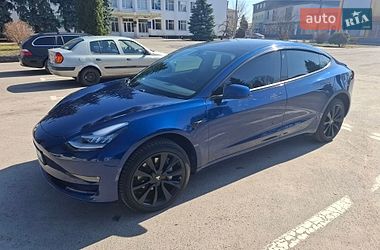 Седан Tesla Model 3 2019 в Киеве