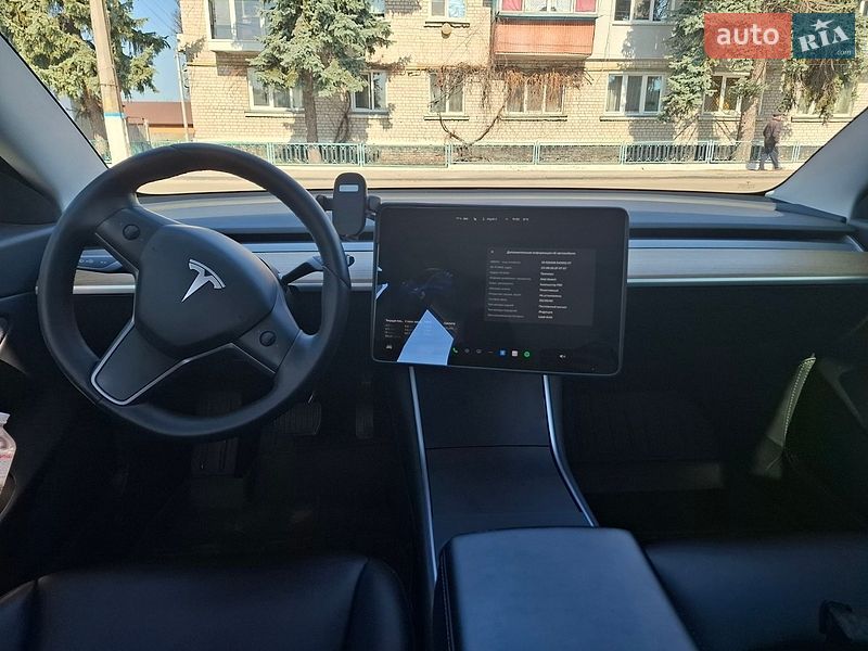 Седан Tesla Model 3 2019 в Киеве