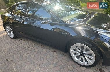Седан Tesla Model 3 2023 в Львові